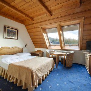 Standard Zimmer mit Kingsize-Bett